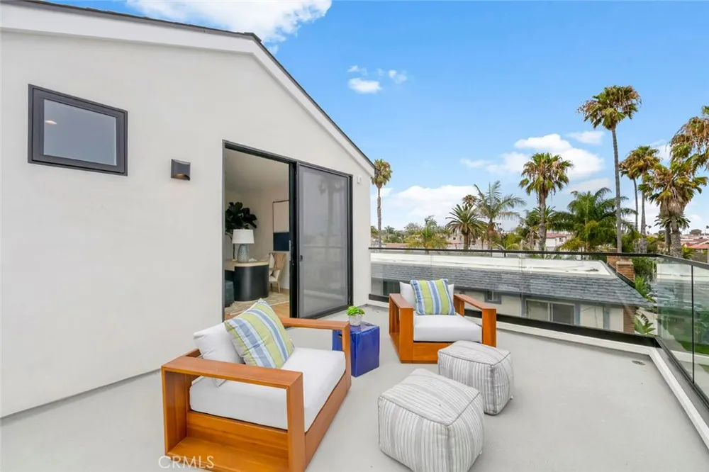 307 14th Street Huntington Beach, CA 92648