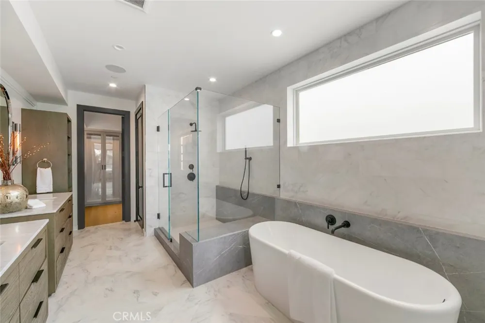 307 14th Street Huntington Beach, CA 92648
