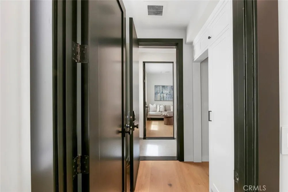 307 14th Street Huntington Beach, CA 92648