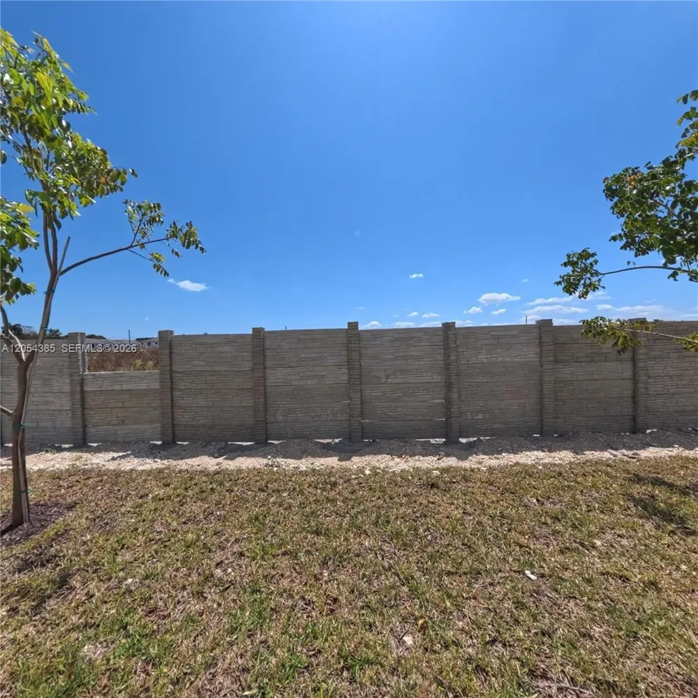 1374 NW 1st St Florida City, FL 33034