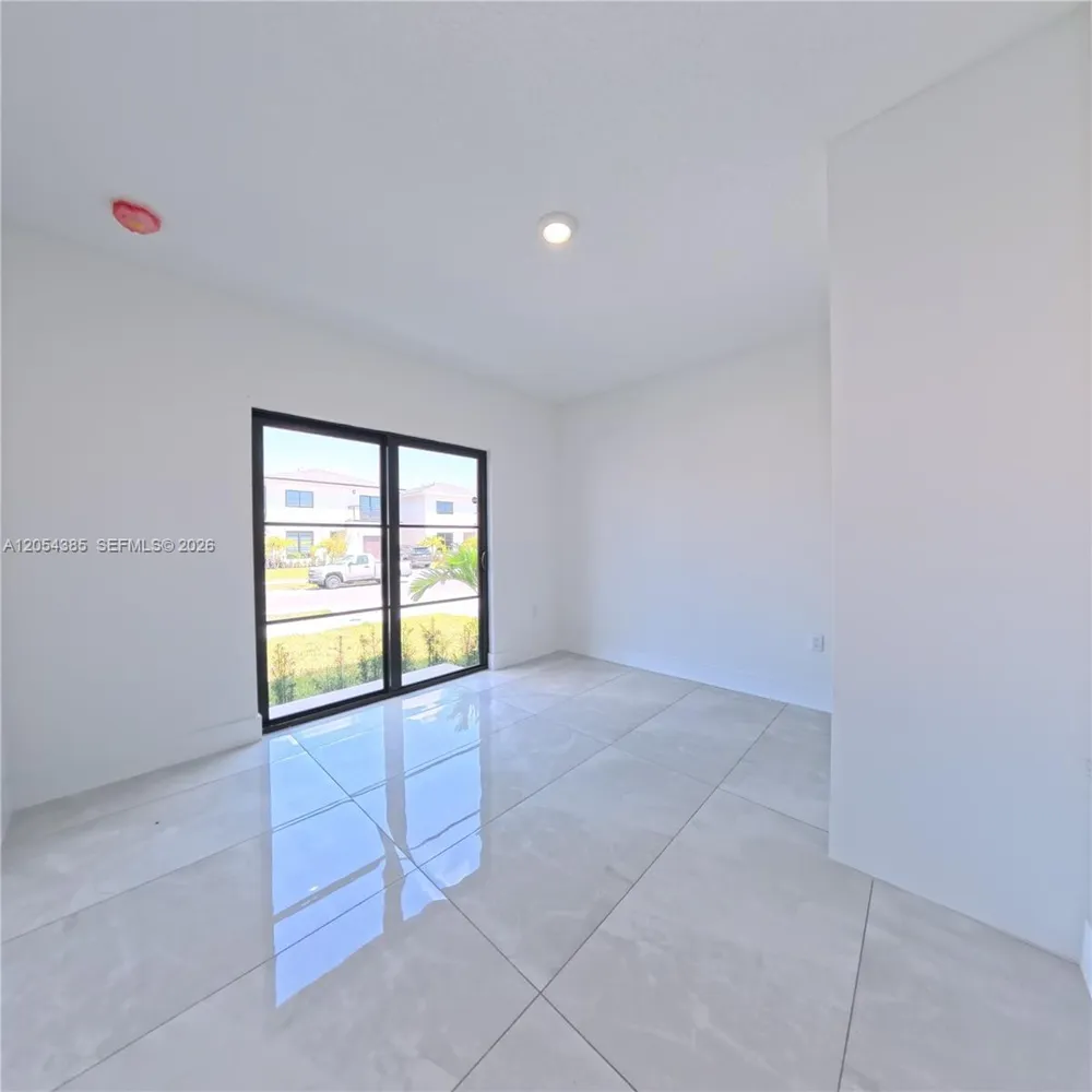 1374 NW 1st St Florida City, FL 33034