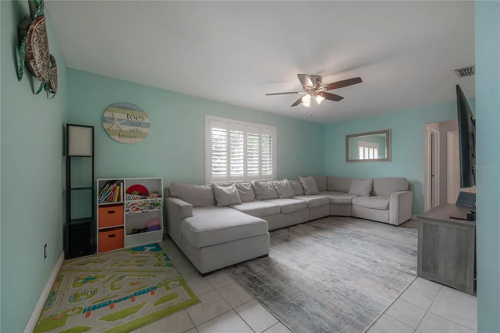 5937 13TH AVENUE St Petersburg, FL 33710