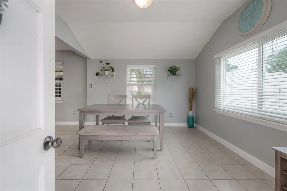 5937 13TH AVENUE St Petersburg, FL 33710