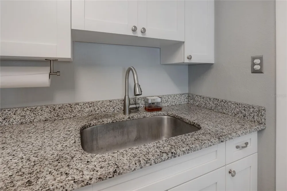 5937 13TH AVENUE St Petersburg, FL 33710