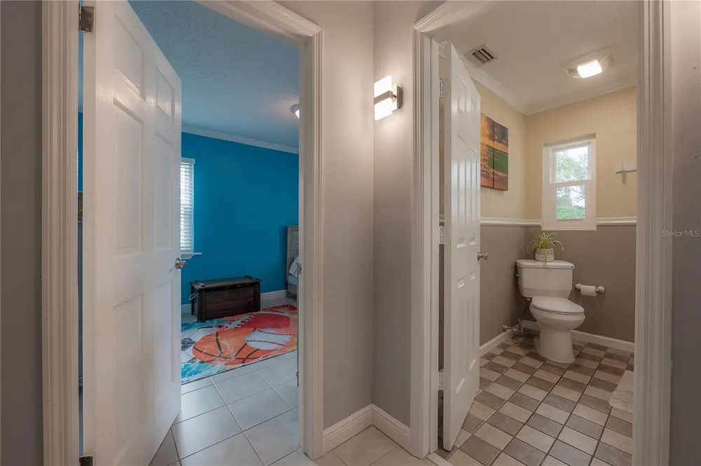 5937 13TH AVENUE St Petersburg, FL 33710