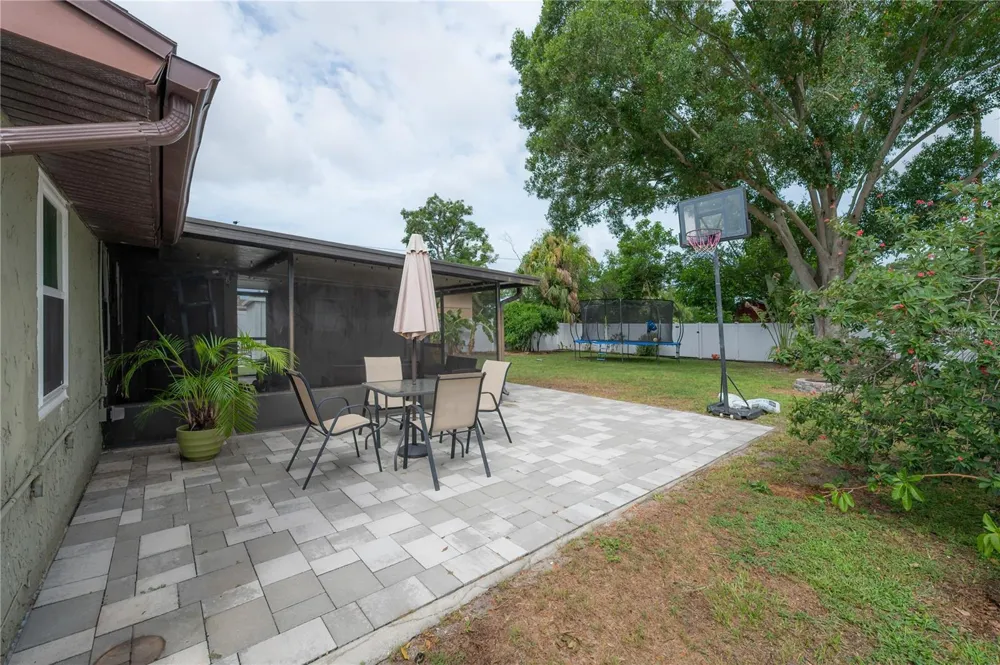 5937 13TH AVENUE St Petersburg, FL 33710