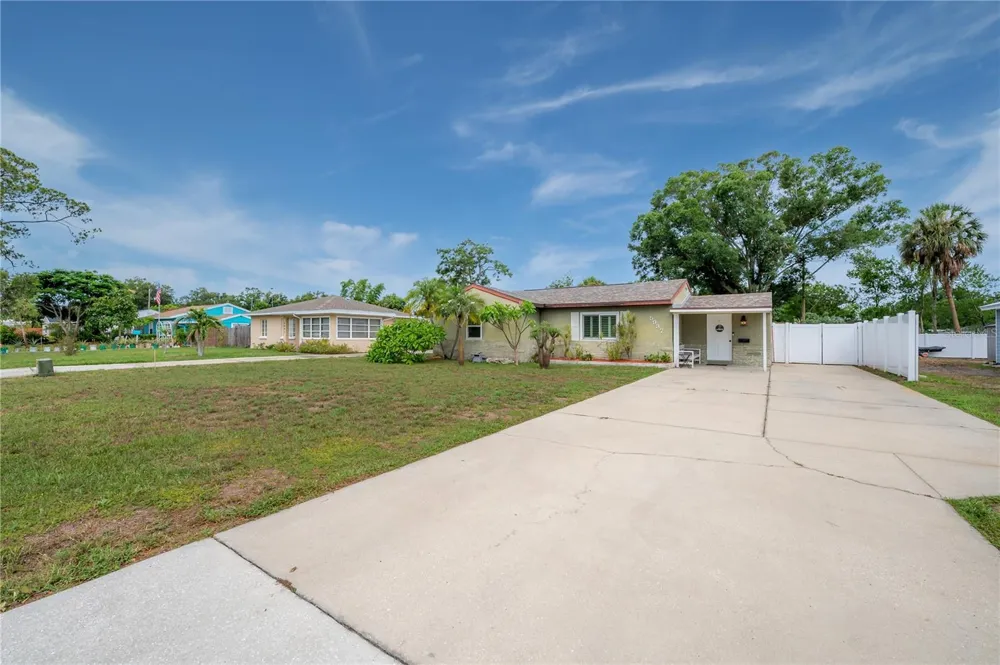 5937 13TH AVENUE St Petersburg, FL 33710
