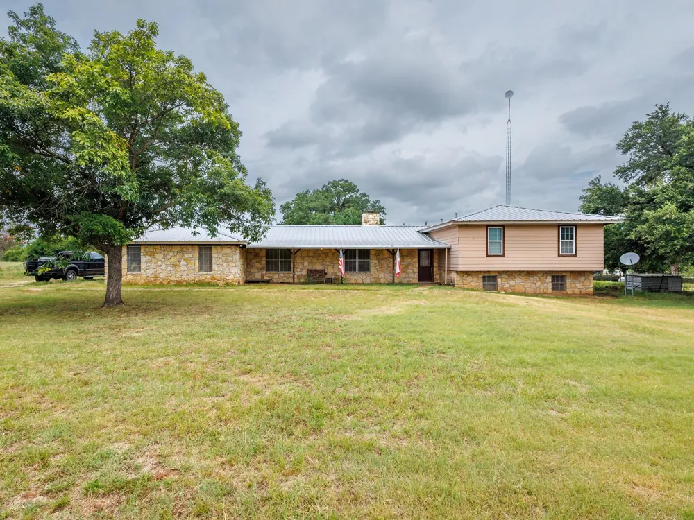 301 County Road 214 Hico, TX 76457