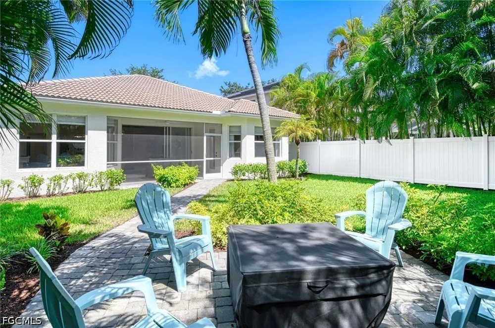 Laurel Lakes Boulevard Naples, FL 34119