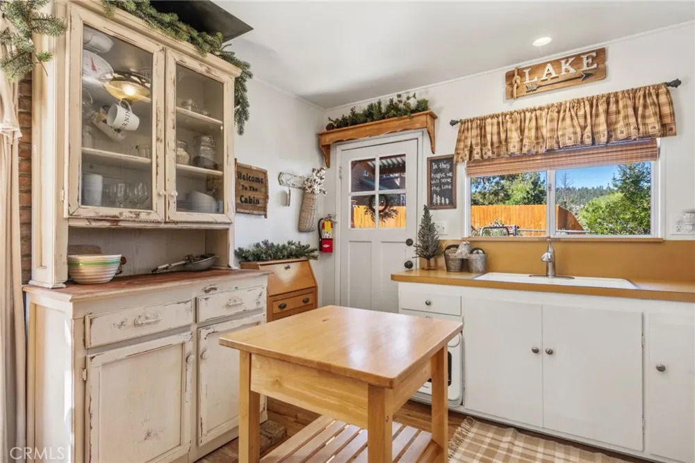 659 Lintner Road Big Bear Lake, CA 92315