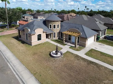 1332 Royal Palm Street