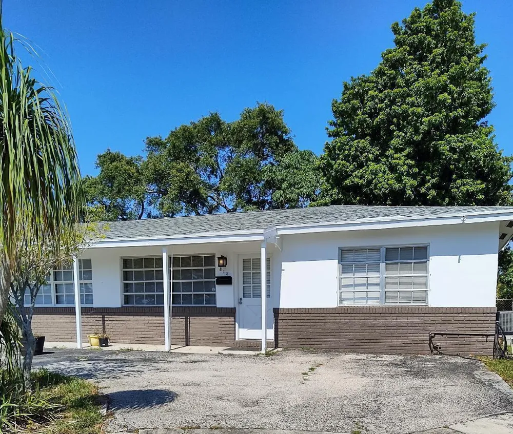 828 PROSPERITY FARMS ROAD North Palm Beach, FL 33408