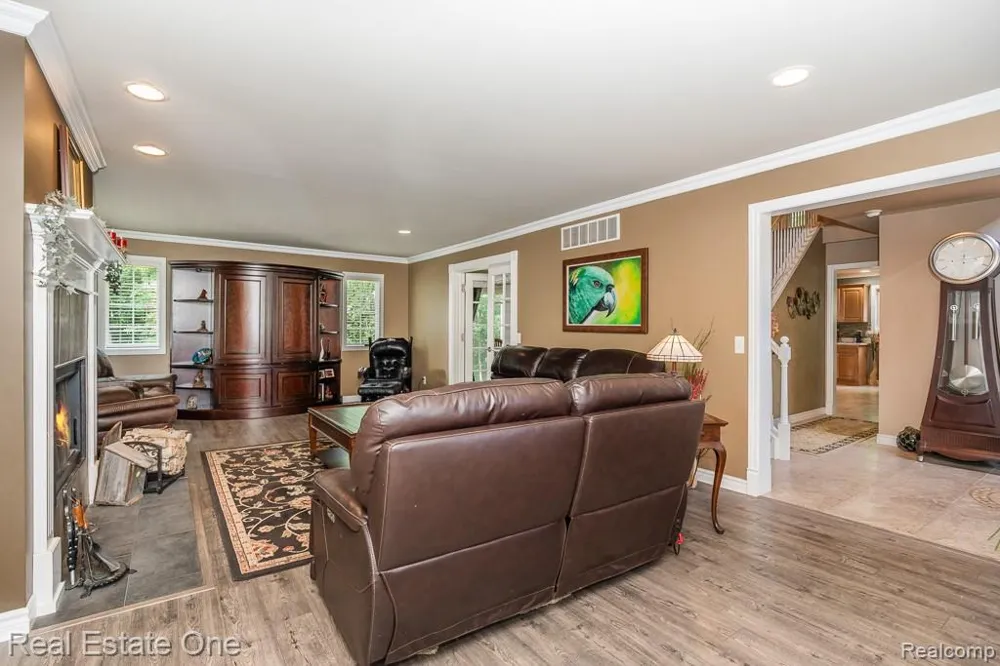 2691 Fox Cove Addison Township, MI 48370