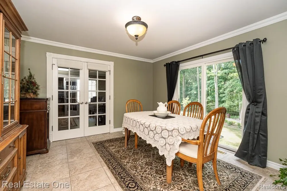 2691 Fox Cove Addison Township, MI 48370