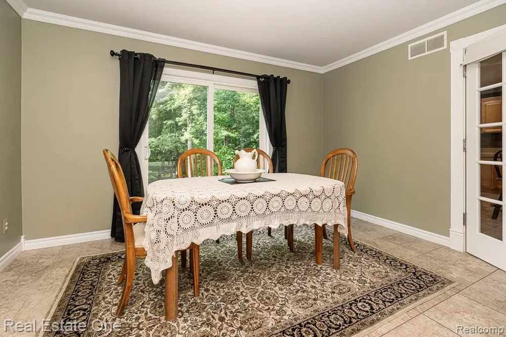 2691 Fox Cove Addison Township, MI 48370