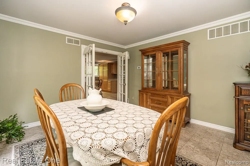 2691 Fox Cove Addison Township, MI 48370
