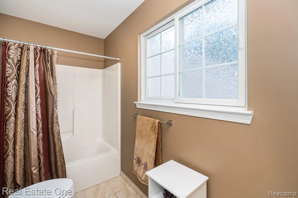 2691 Fox Cove Addison Township, MI 48370