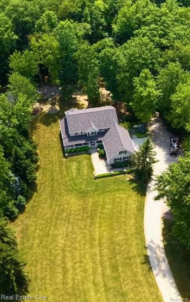 2691 Fox Cove Addison Township, MI 48370