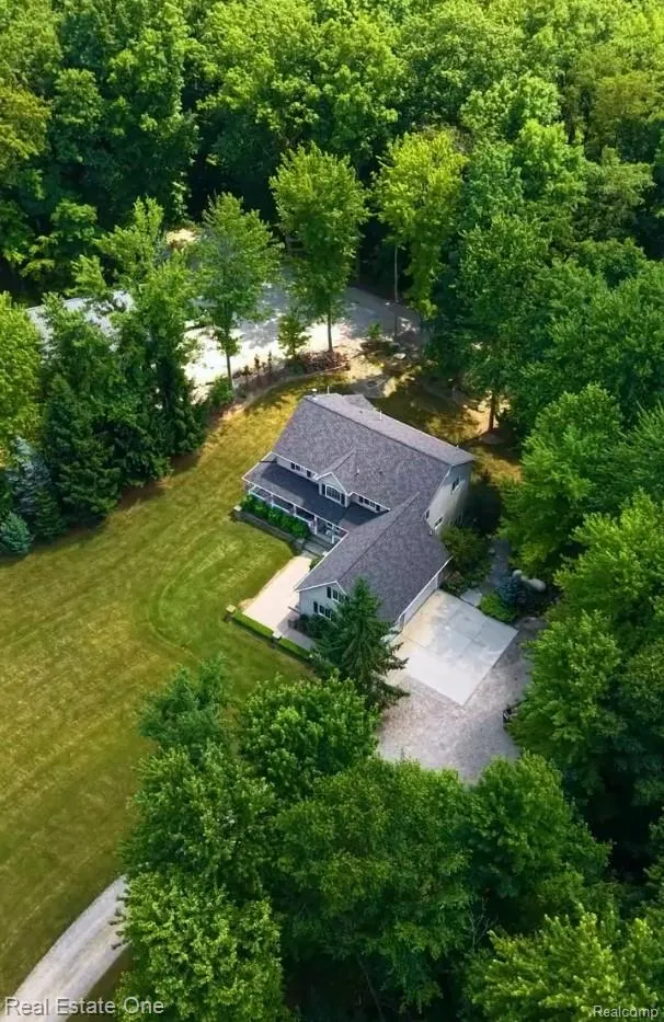 2691 Fox Cove Addison Township, MI 48370