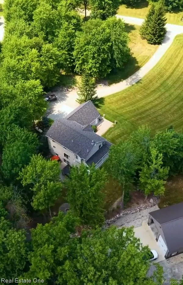 2691 Fox Cove Addison Township, MI 48370