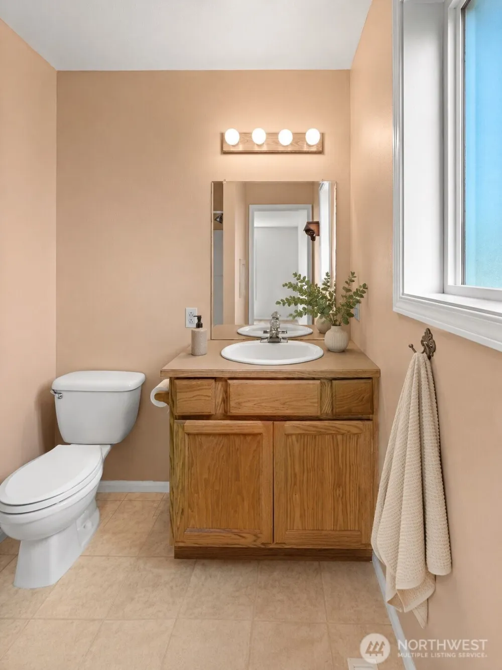 710 Perry Avenue Hoquiam, WA 98550