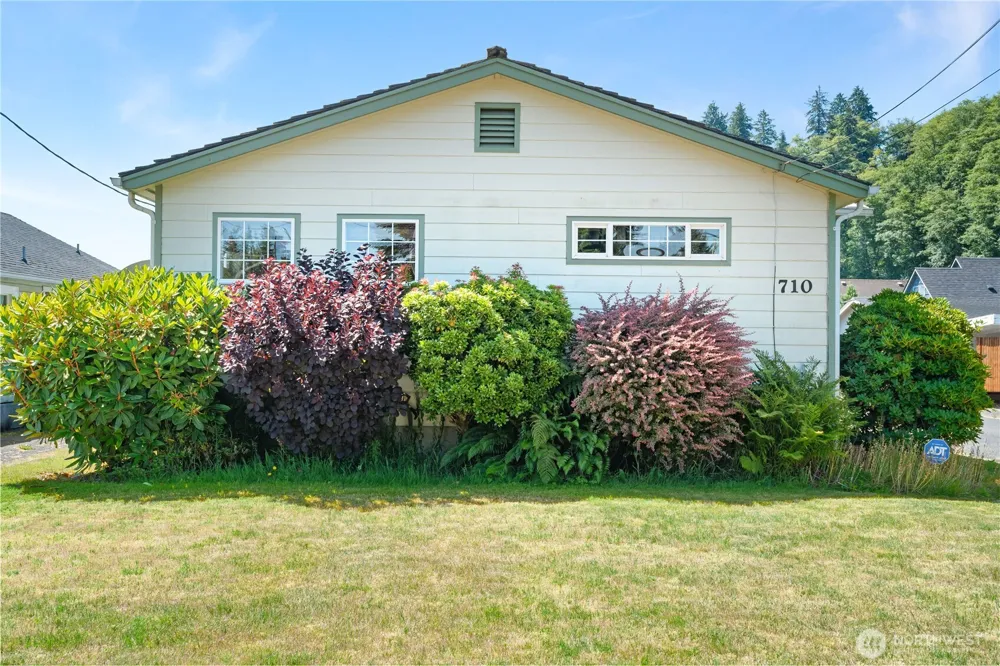 710 Perry Avenue Hoquiam, WA 98550
