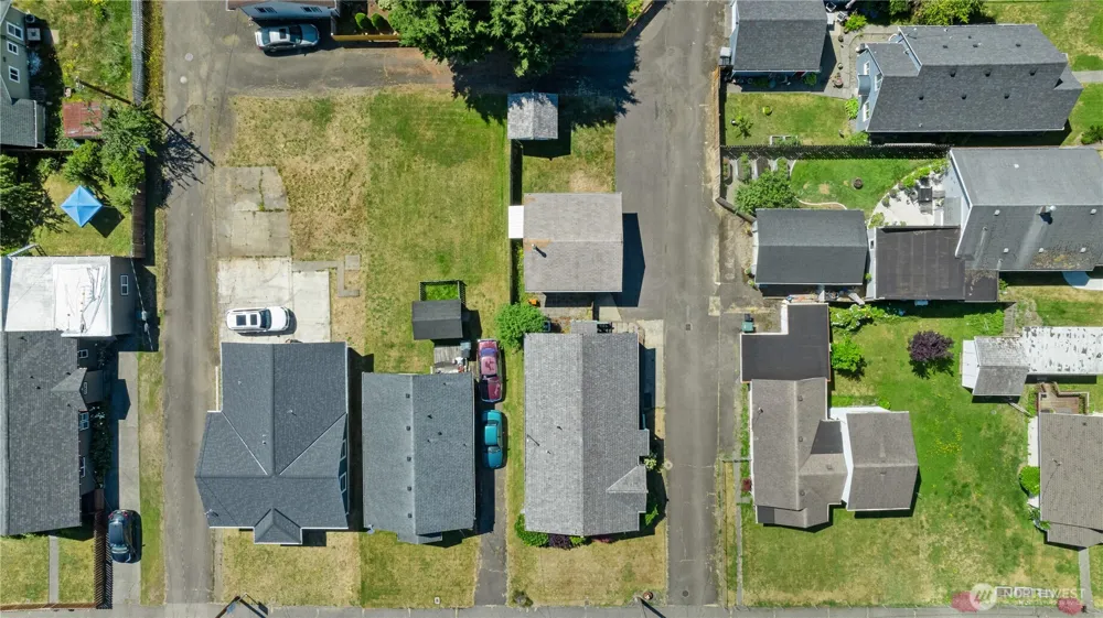 710 Perry Avenue Hoquiam, WA 98550