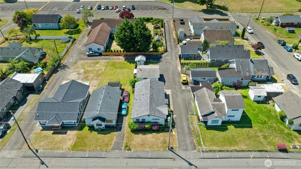710 Perry Avenue Hoquiam, WA 98550