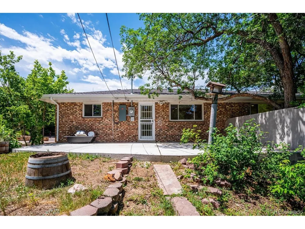 2015 Arapahoe Street Golden, CO 80401