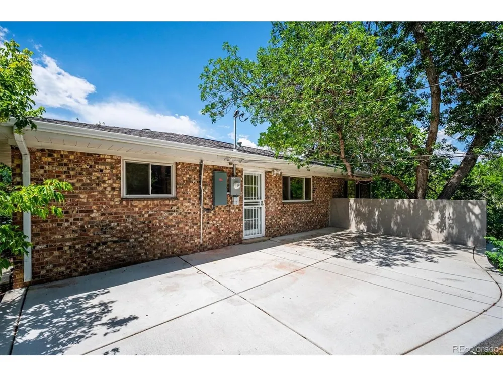 2015 Arapahoe Street Golden, CO 80401