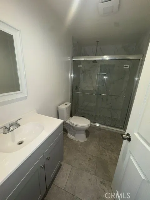 7960 Tampa Avenue Reseda, CA 91335