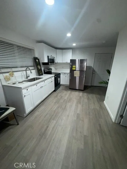 7960 Tampa Avenue Reseda, CA 91335