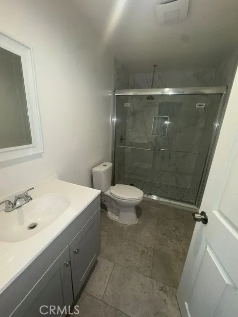 7960 Tampa Avenue Reseda, CA 91335
