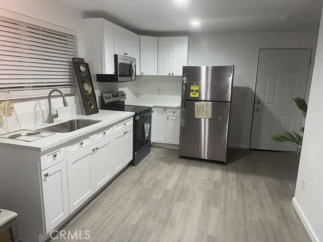 7960 Tampa Avenue Reseda, CA 91335
