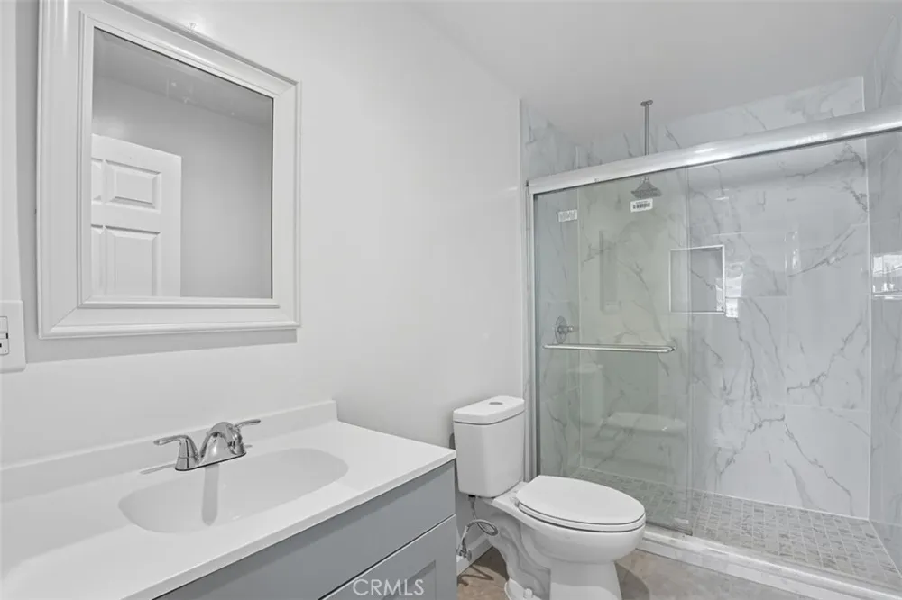 7960 Tampa Avenue Reseda, CA 91335