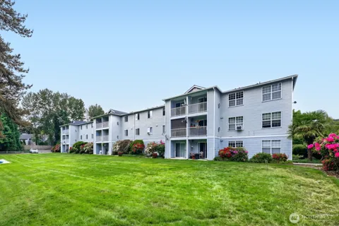 18621 Blueberry Lane #B209