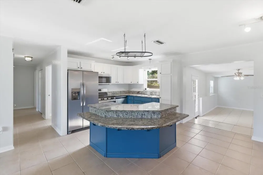 3217 NE 14TH AVENUE ocala, FL 34479