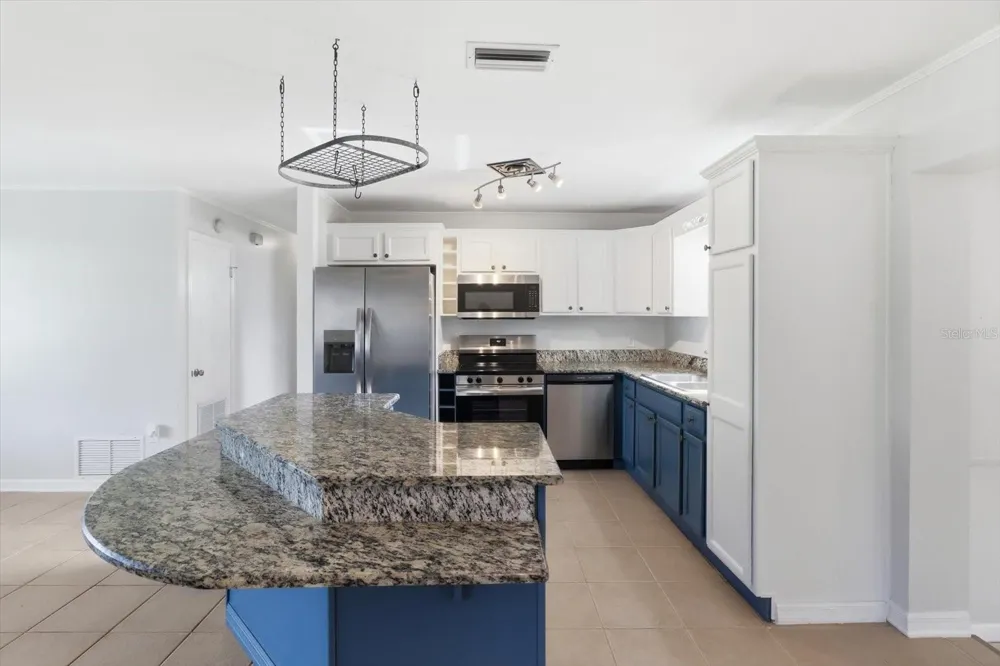 3217 NE 14TH AVENUE ocala, FL 34479