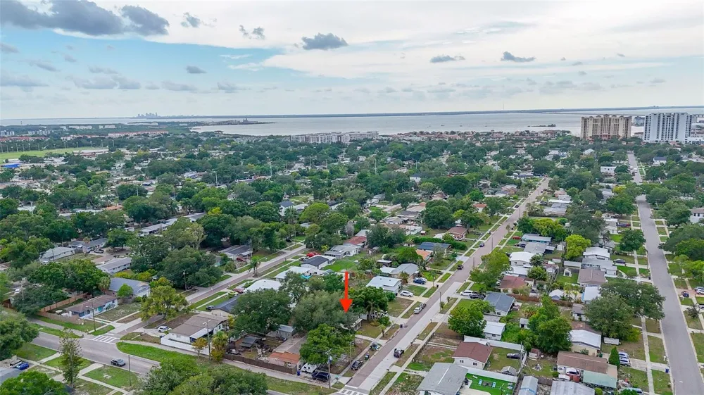 4402 W TRILBY AVENUE Tampa, FL 33616