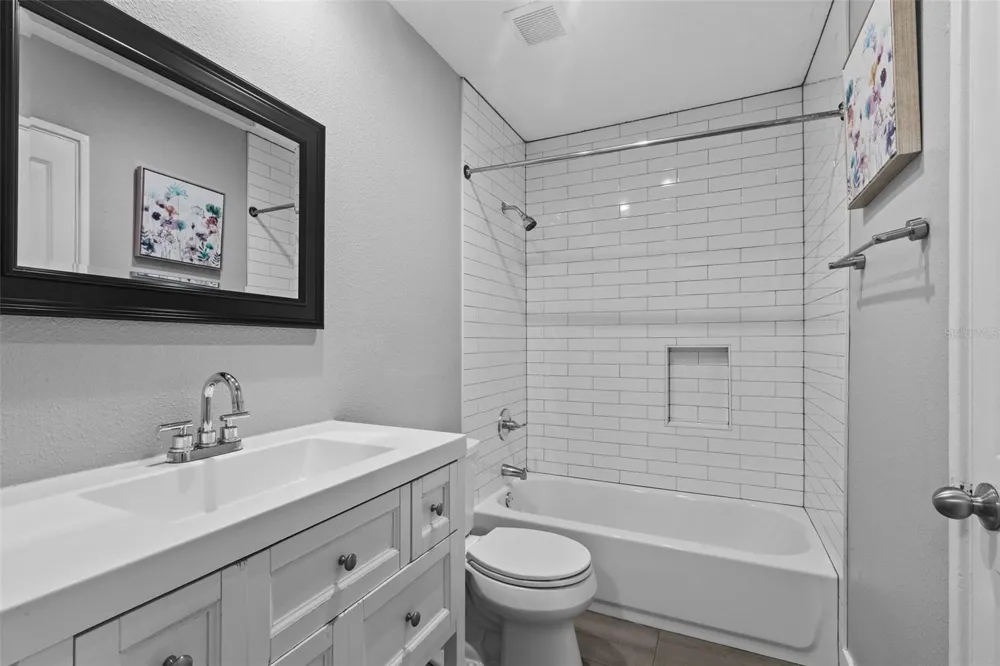 4402 W TRILBY AVENUE Tampa, FL 33616