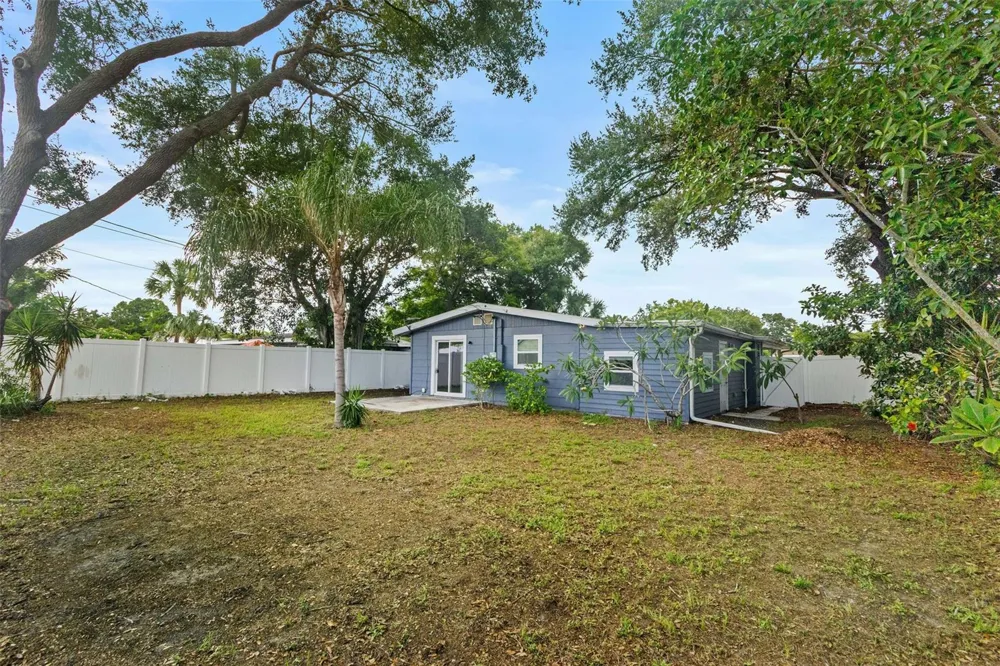 4402 W TRILBY AVENUE Tampa, FL 33616