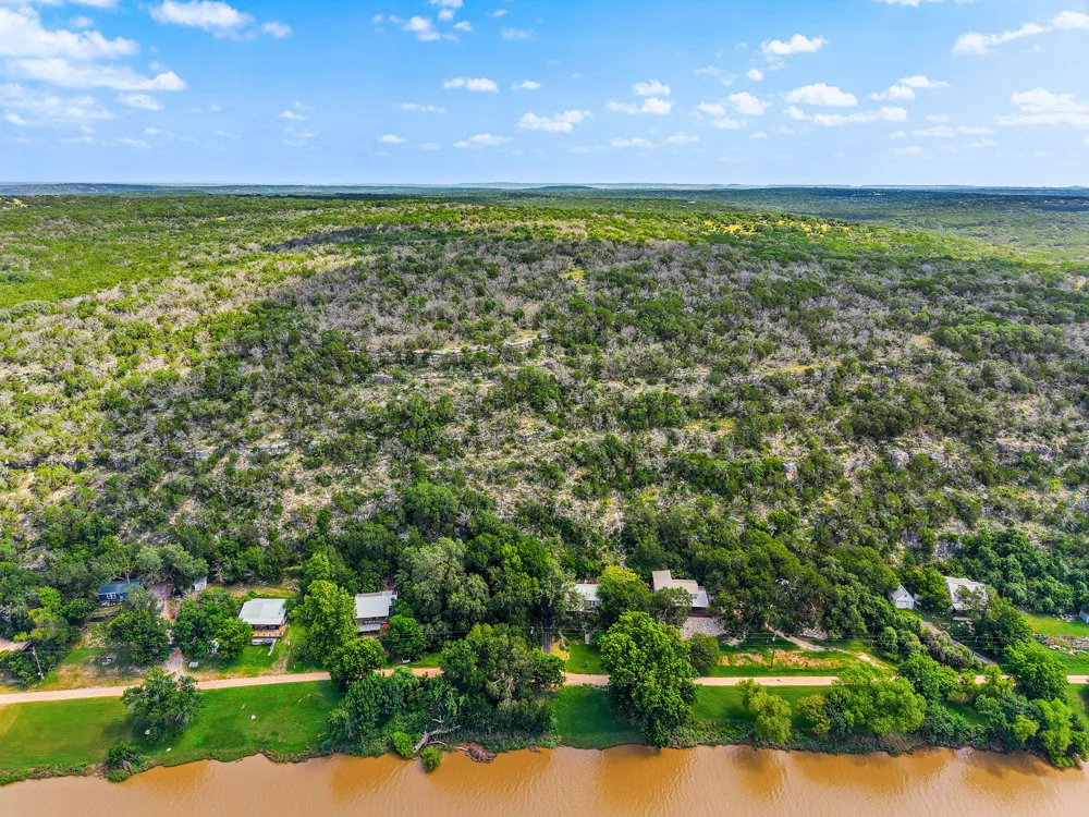 770 River Road Lampasas, TX 76550