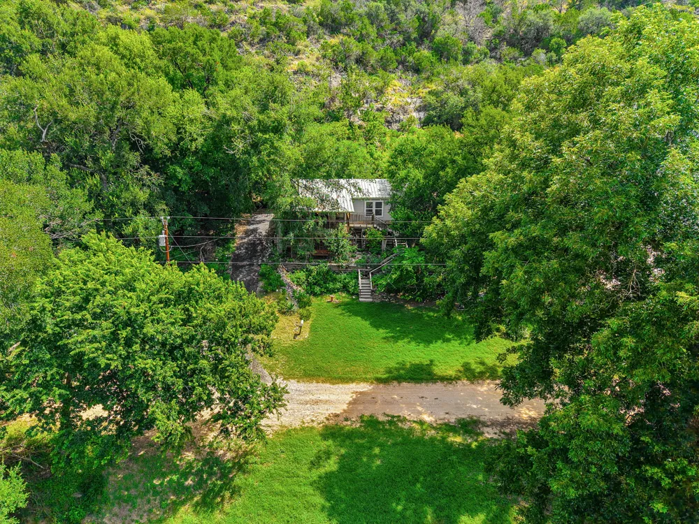 770 River Road Lampasas, TX 76550