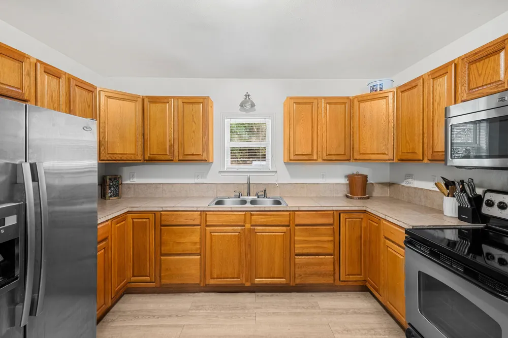 770 River Road Lampasas, TX 76550