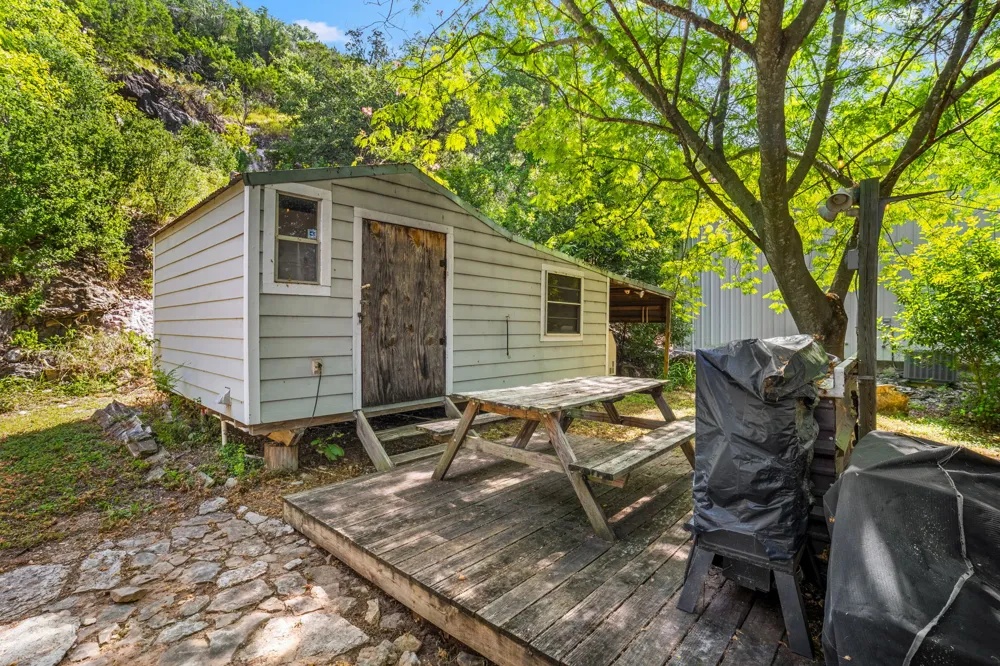 770 River Road Lampasas, TX 76550