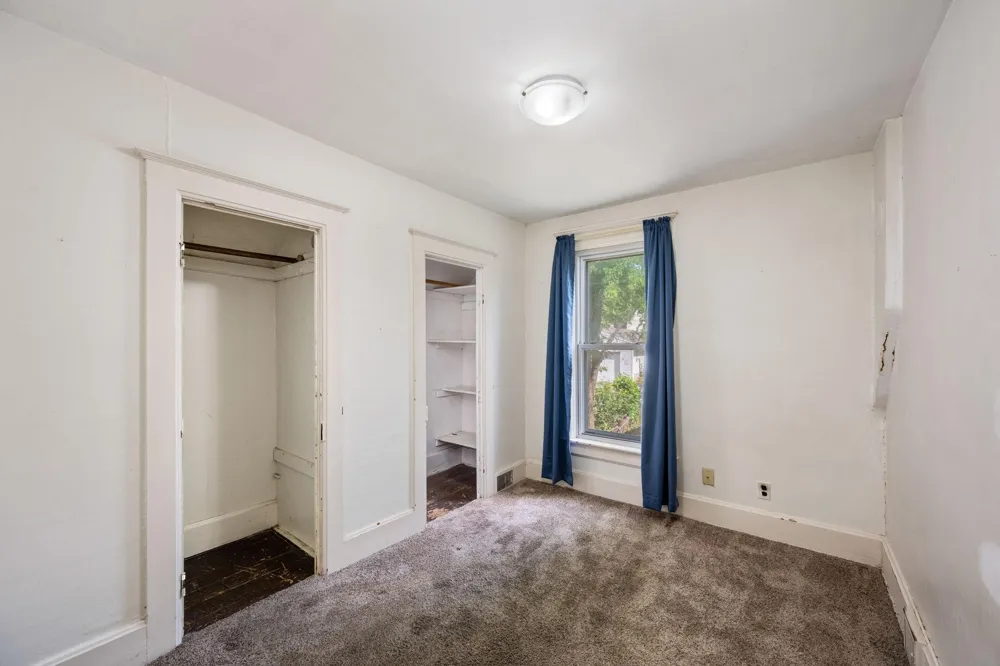 835 3rd Street E Saint Paul, MN 55106