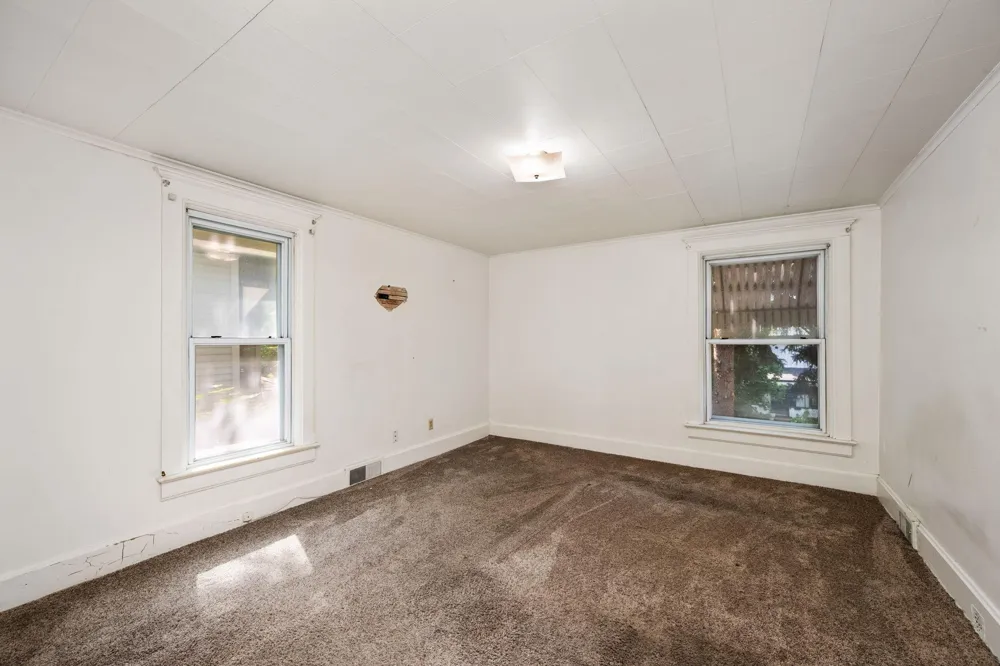 835 3rd Street E Saint Paul, MN 55106