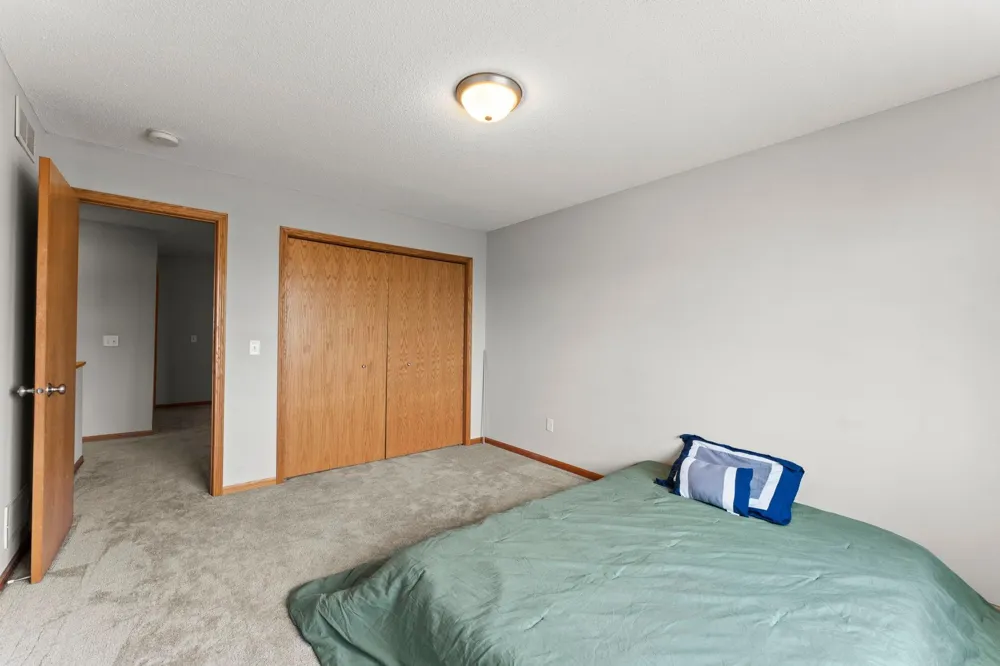 345 Roosevelt Street S #H Cambridge, MN 55008