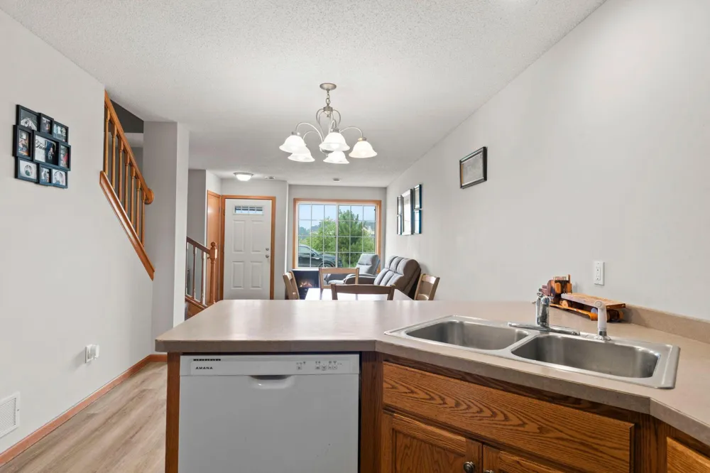 345 Roosevelt Street S #H Cambridge, MN 55008