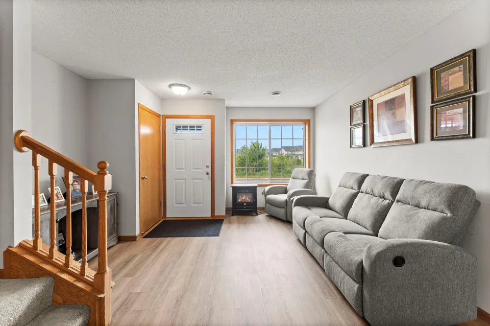 345 Roosevelt Street S #H Cambridge, MN 55008